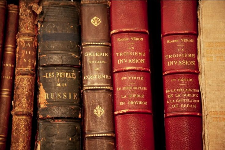 AcademiaDreams's tweet photo. old books &amp; their delicate soul https://t.co/89XVsnCiyj