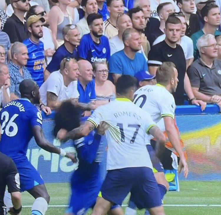SeanAFC's tweet photo. PL Gameweek 2 review:
Game of the week: Chelsea 2-2 Spurs
2nd: Arsenal 4-2 Leicster
3rd: Liverpool 1-1 Crystal Palace
Player of the week: Gabriel Jesus
Worst POTW: Darwin Nunez 
What was your favourite moment from GW2? https://t.co/b4oeQfp9Xx