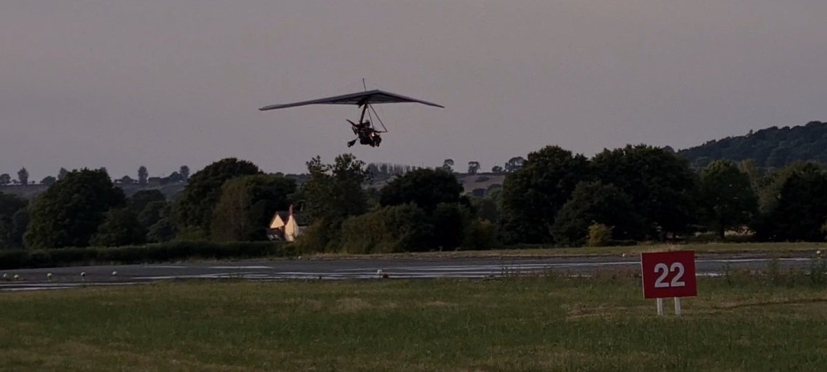 Magnificent men and their flying machines 😄
Congratulations to Kevin on completing a course of training <a href="/BMAAUK/">BMAA</a> <a href="/WHGA/">Wolverhampton Halfpenny Green Airport</a> and going solo on his flylight Adam sub 70 flexwing trike. Congrats Kev 👏 🍻