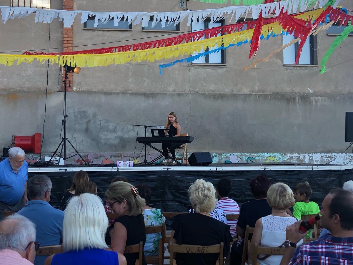 Avui <a href="/marinafreixas/">marinafreixas</a> ha actuat a la Festa Major d’Ivorra.
Moltes gràcies per l’acollida @ajuntamentivorra <a href="/DavidJounou/">David Jounou</a> 

#ivorra #segarra #segarrejant #segarraactiva #festamajor