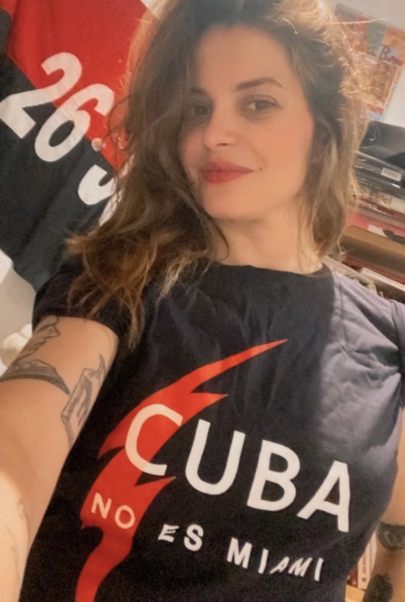 Ana_Hurtado86's tweet photo. CUBA NO ES MIAMI

Por supuesto que no. 

Porque Cuba es paz, es tranquilidad, es amor, es cultura, es solidaridad, es apoyo, es alegría, es esencia, es pudor, es dignidad, es decencia.

Por supuesto que Cuba no es Miami. 
Yo siempre me quedaré con mi Habana.

✨♥️

#CubaEsAmor https://t.co/anQk6MWISZ