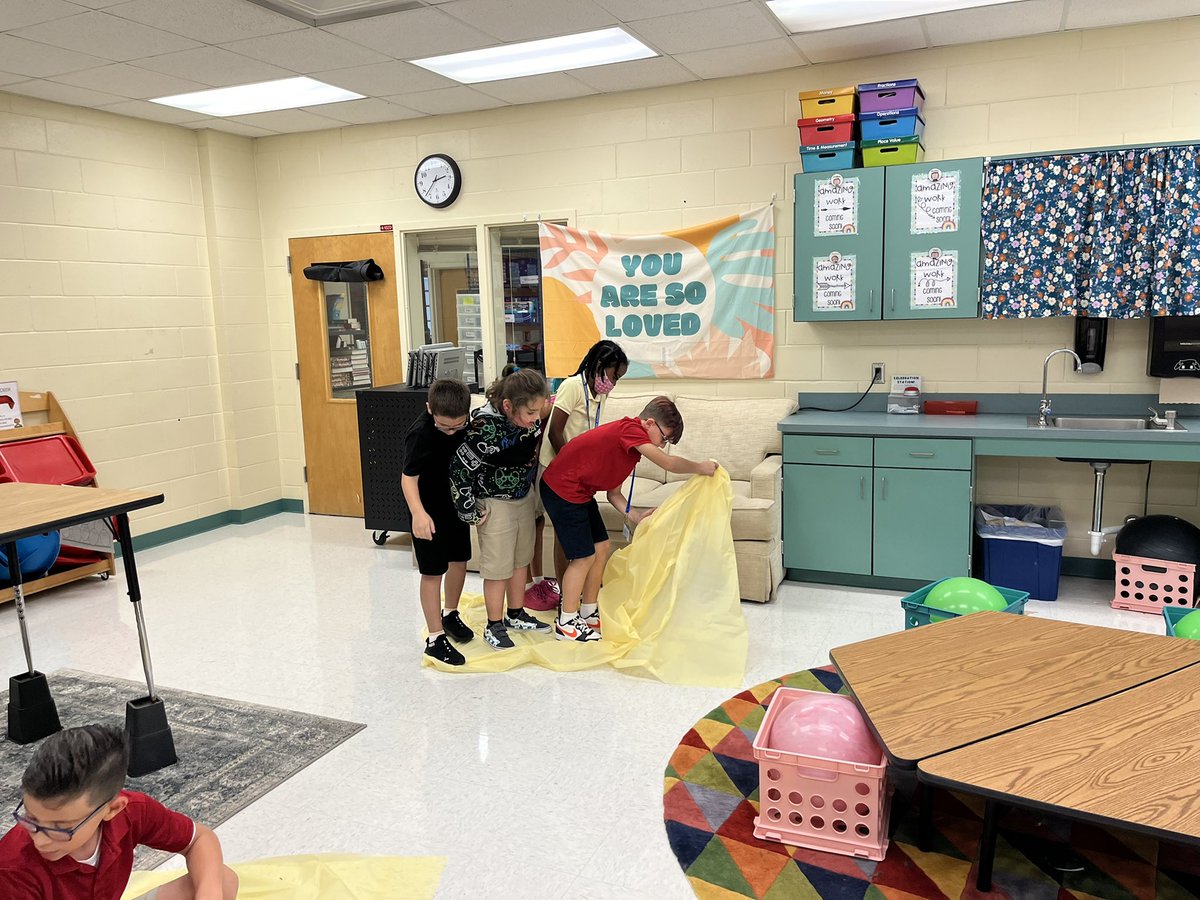 TeamKerseyLDC's tweet photo. So impressed with #TeamKersey’s synergy &amp; communication during our #First8Days #ThinkWinWin desert island challenge!🏝 
Each team worked together to flip their life boat over, without anyone falling into the 🦈 infested waters! @TheLeaderinMe @CESCorkyBear https://t.co/N7EAxEkqoV