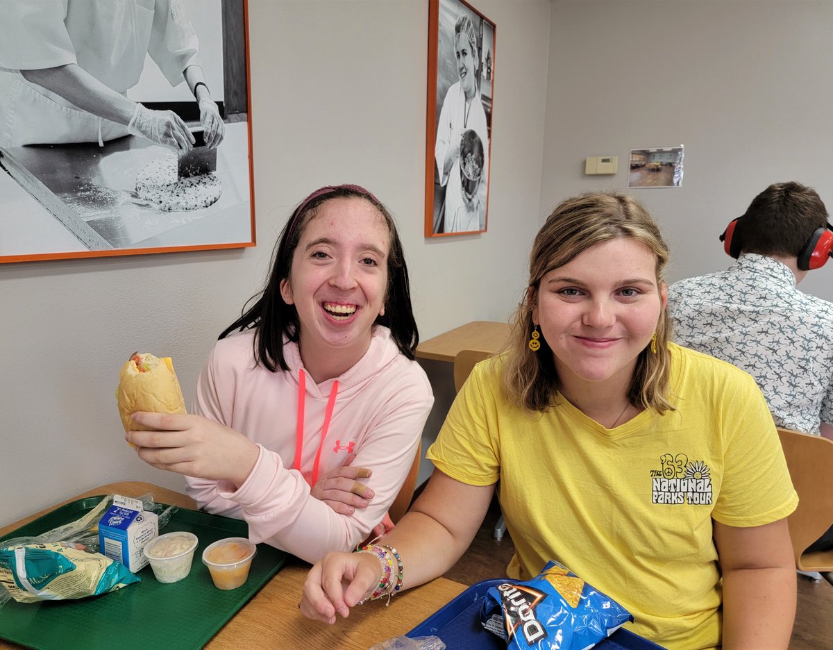 ShepherdsCollge's tweet photo. 🍔🥗🥪 Lunch. Always a favorite first-day activity. 😍

#ShepherdsCollege #SoaringEagles #ShermanNation #SpecialEducation #Disabilities #SC4Me #TimeForLunch https://t.co/WPQ4jFFYSh