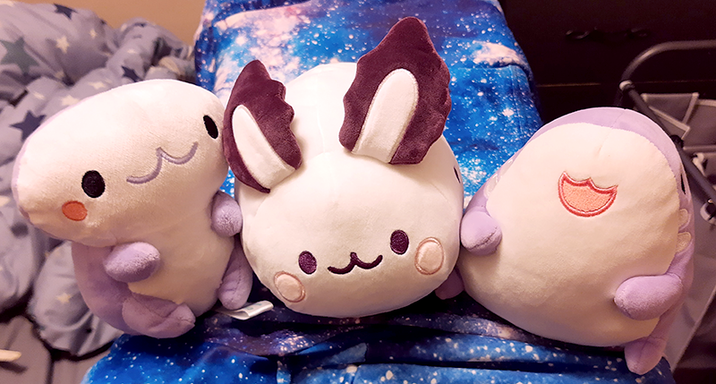 Nickle4aPickle's tweet photo. Got my Sea Bunny plush from @Mahoukarp today! I looooove it~ 💜
My Mahoukarp family is growing! :D https://t.co/YnyiAIHXqi