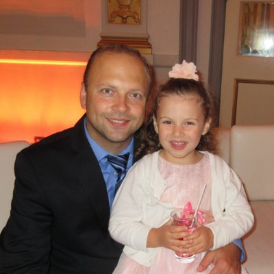 CitizenWells's tweet photo. William Makis MD: "Healthy individuals at minimal risk should have never been vaccinated. Period. @makismd"
#vaccines #makismd https://t.co/dmR4W8Z6QP
