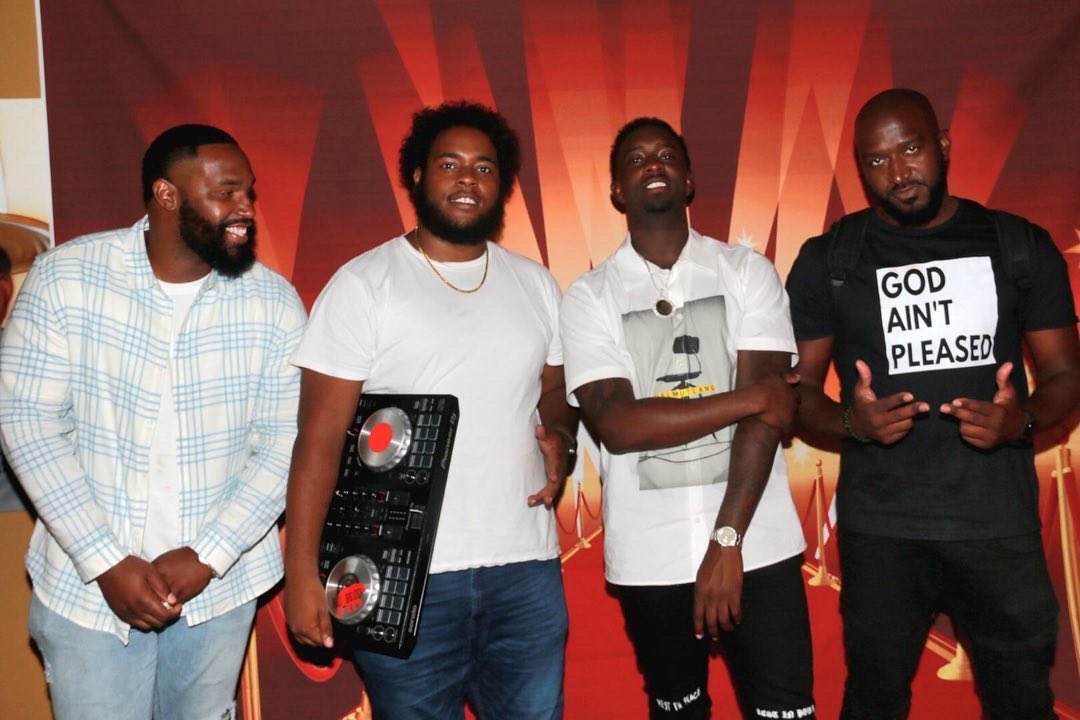 901BigJosh's tweet photo. This Past Weekend At Chuckles Comedy House Memphis Had Desi Banks And The Gang in the Building 💯💯 https://t.co/8jHUKiCcgK