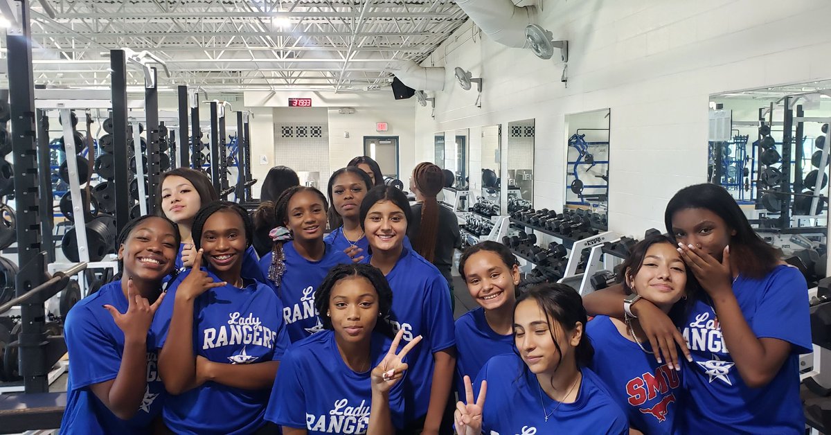 ladyrangerstrck's tweet photo. Looking forward to help grow these young ladies into Giants! #studentathletes https://t.co/7zmbg5xNDr