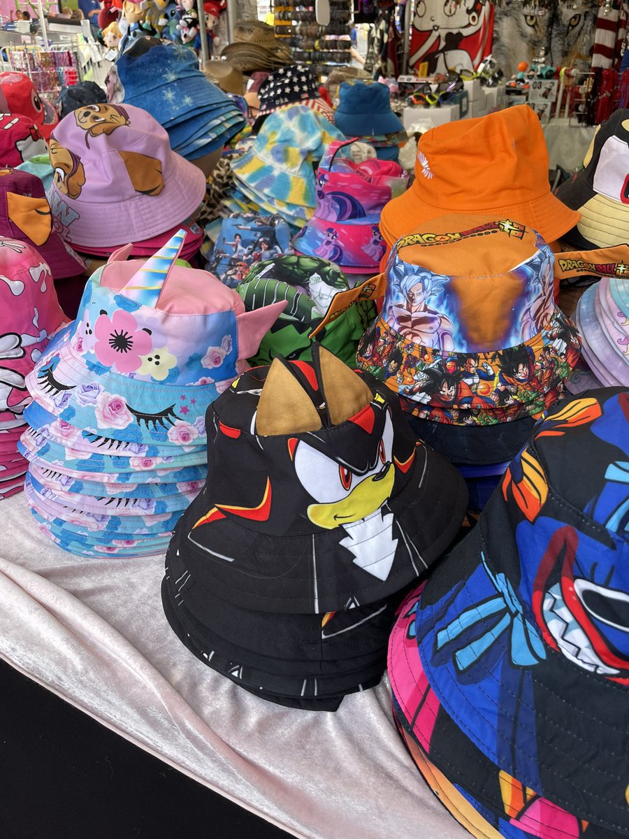Shadowluz07's tweet photo. Shadow merch I would have purchased if the stitching was right #bootlegs #bootlegtreasures #ShadowTheHedgehog #fairfinds https://t.co/M41cuGJQVD