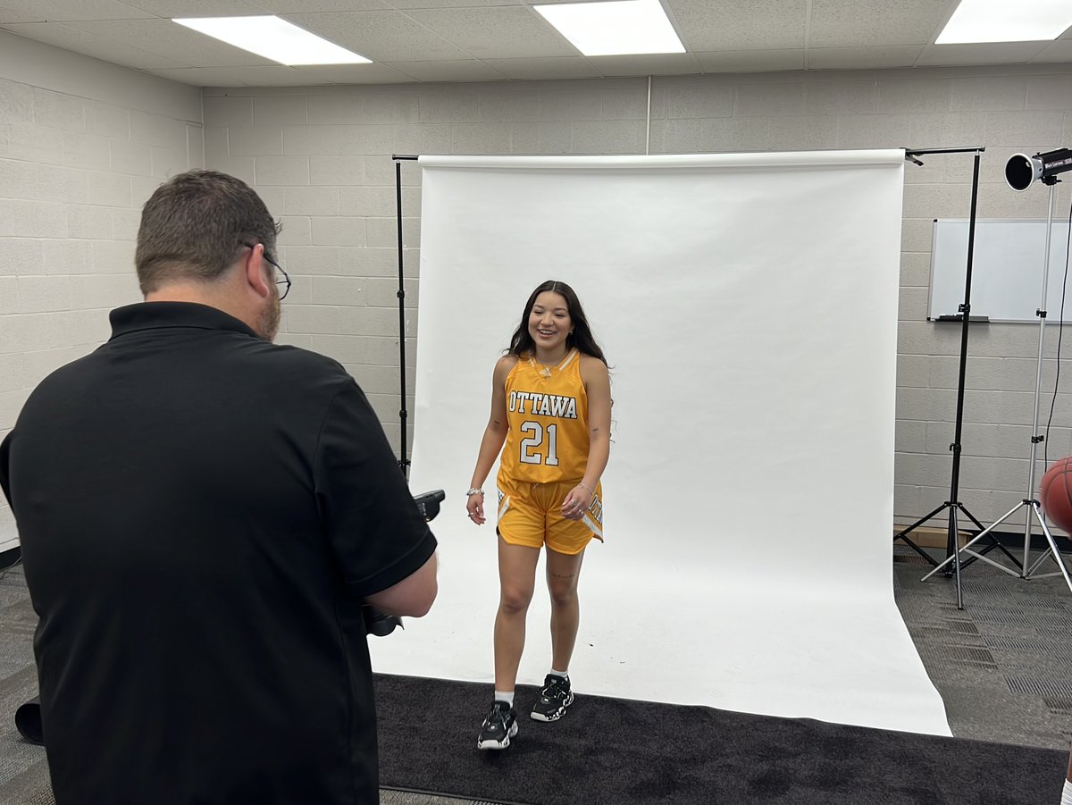 OUBravesWBB's tweet photo. Senior Day 📸

Thanks @BravesPhotos❗️ https://t.co/Nc3eKw0MUm