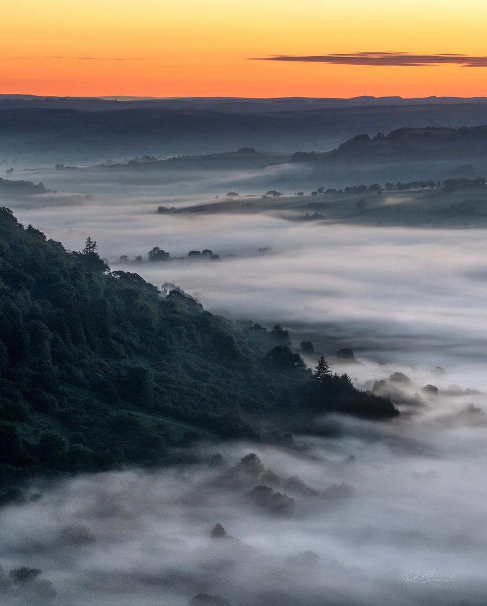 A dream-like look of the beacons Use #explorebreconbeacons to be featured 📷© @philclemphotography