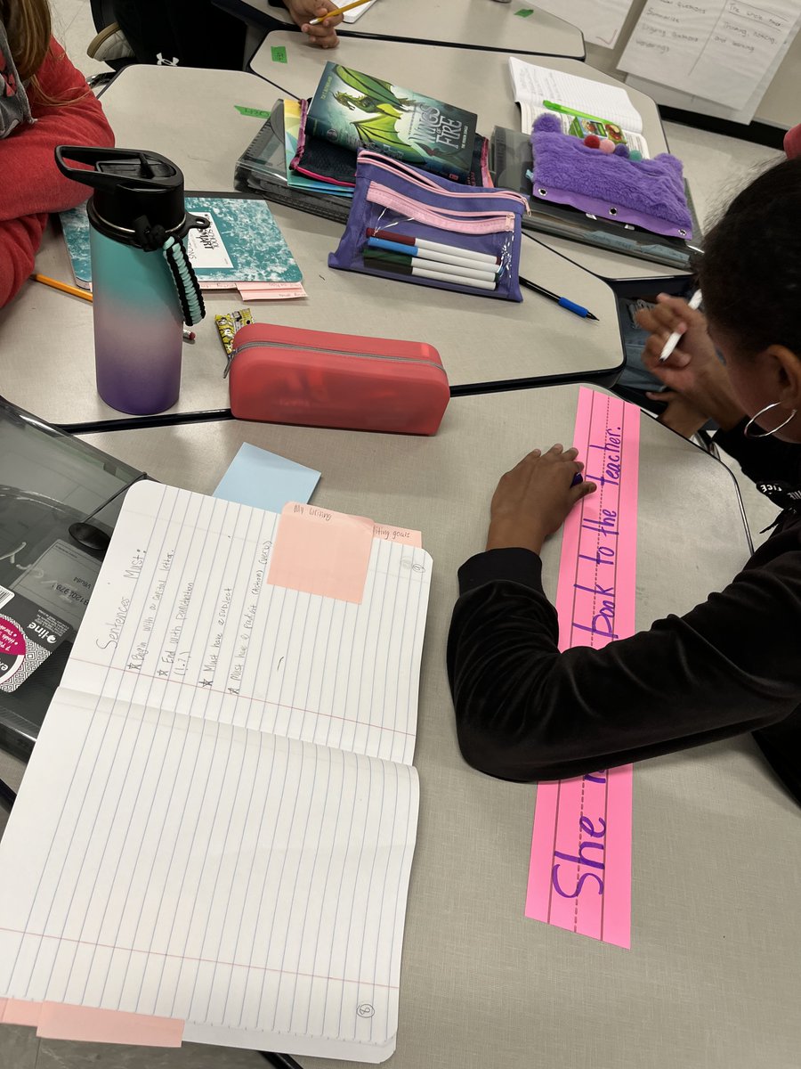 GorescuFrench's tweet photo. A rich writing workshop begins by going back to the basics! Today we worked collaboratively to create sentences after sorting fragments from sentences using different response strategies! #Ilovevickery  #patternsofpower https://t.co/2AY5gP1VTU