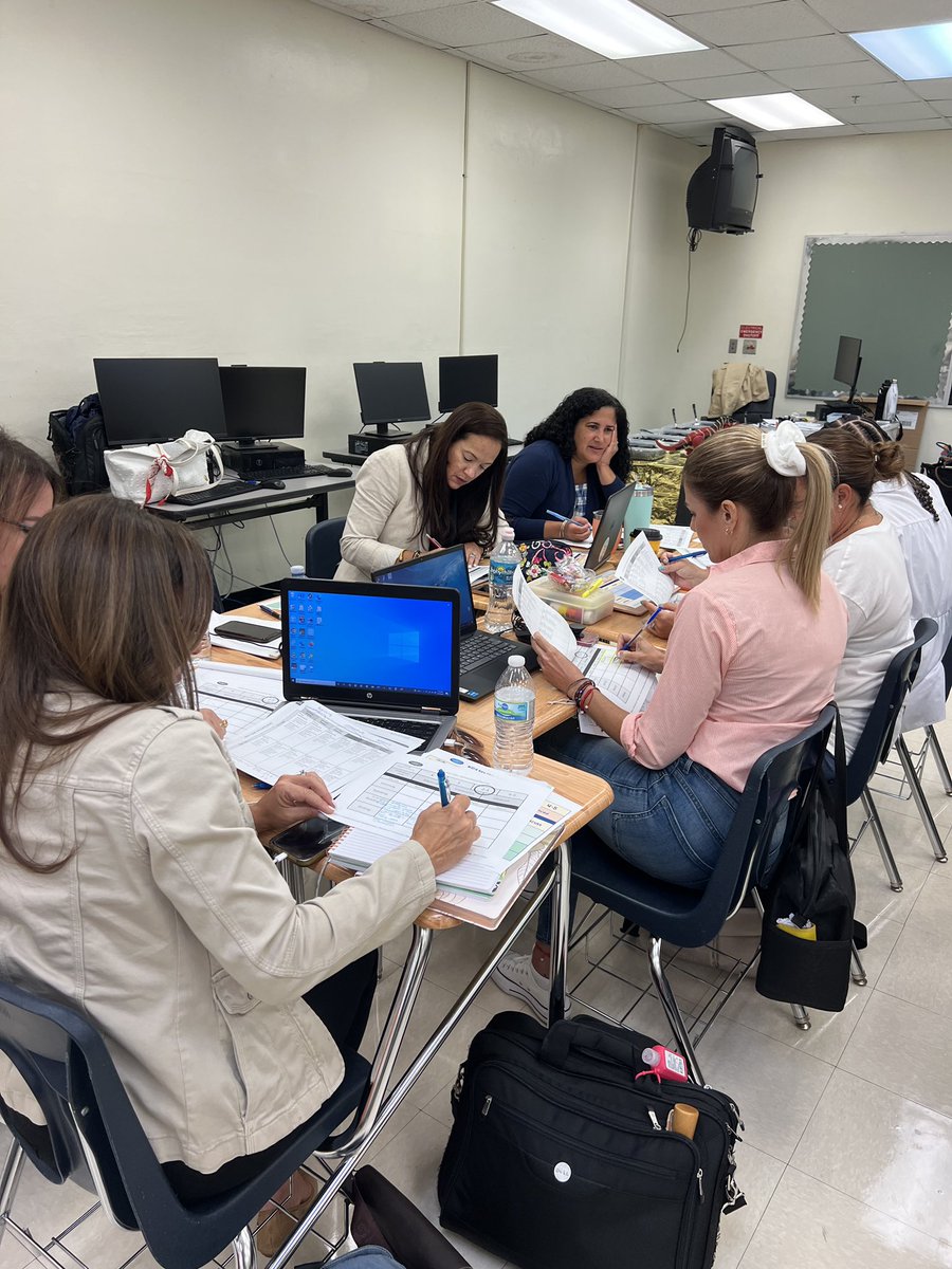 MDCPS Bilingual Education and World Languages tweet media