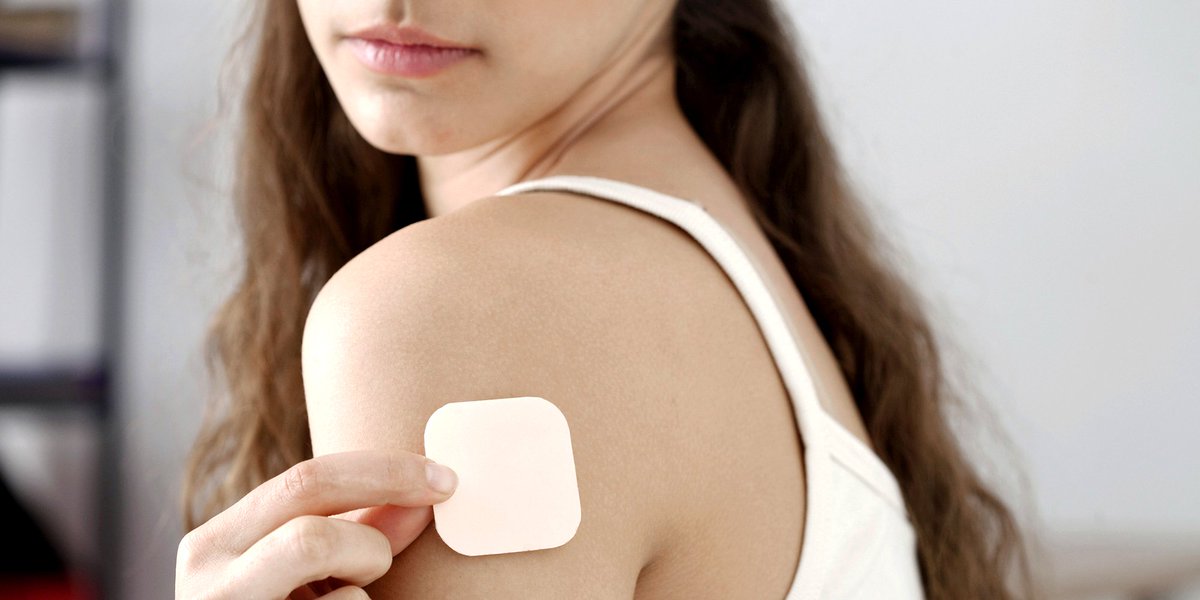 WomensCenter_FL's tweet photo. A #birthcontrolpatch can come off without noticing it. But it is possible to reattach or put on a new one within 24 hours. It may be helpful to have emergency contraception ahead of time at home... https://t.co/BmW1JfSERV https://t.co/fGiHVs7xTE
