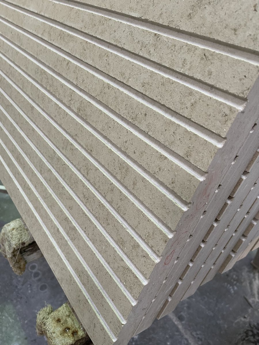 LusorochasLda's tweet image. #naturalstone #moleanos #limestone #facade #cuttosize #welovestone