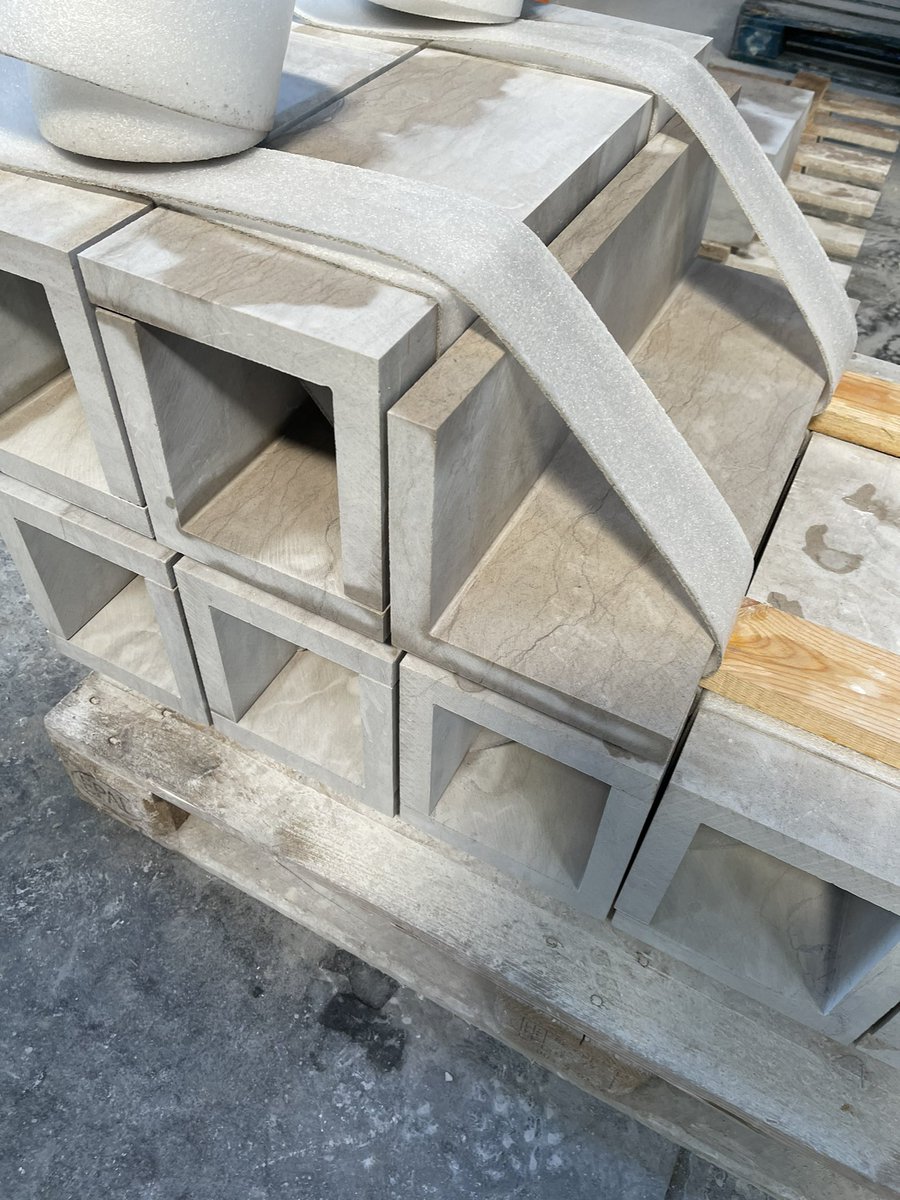 LusorochasLda's tweet image. #naturalstone #moleanos #limestone #facade #cuttosize #welovestone