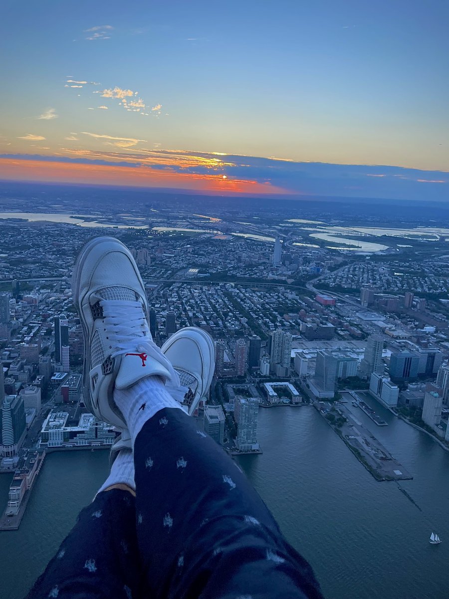 Lukas_ligey's tweet photo. Parce que New York c’est sympa en hélico https://t.co/lBmKiob4tF