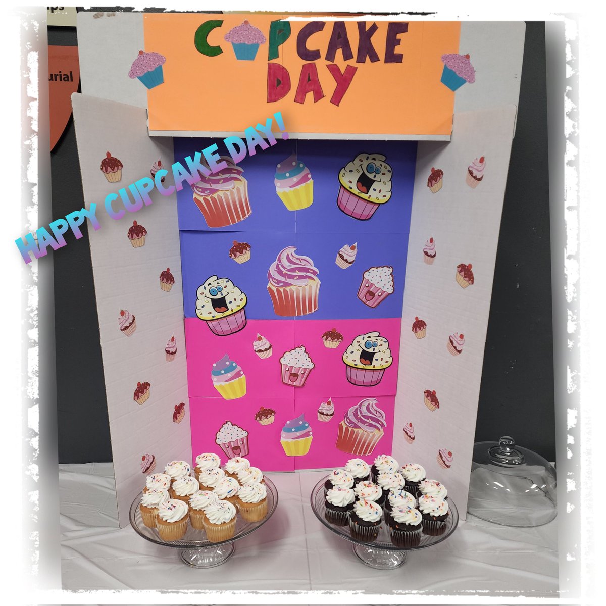 #cupcakeday at 6533🧁🧁Happy Monday! <a href="/CPattersonTHD/">ChrisPatterson THD</a> <a href="/ventura1327/">Elisabeth Ventura</a> <a href="/THDShawnJenkins/">Shawn Jenkins</a> <a href="/kear_tiffany/">Tiffany Kear</a>