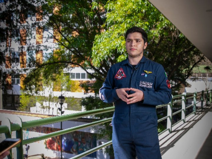 ReporteToluca's tweet photo. #OrgulloEdomex 💯👨🏻‍🚀 #AcatzinBenítez, estudiante de la @UAEM_MX participará en el Congreso Internacional de la Astronáutica 
👉🏼 El estudiante de Bioingeniería Médica, presentará tres trabajos en la edición 73 del Congreso Internacional de la Astronáutica... https://t.co/4UwJlNTBAZ