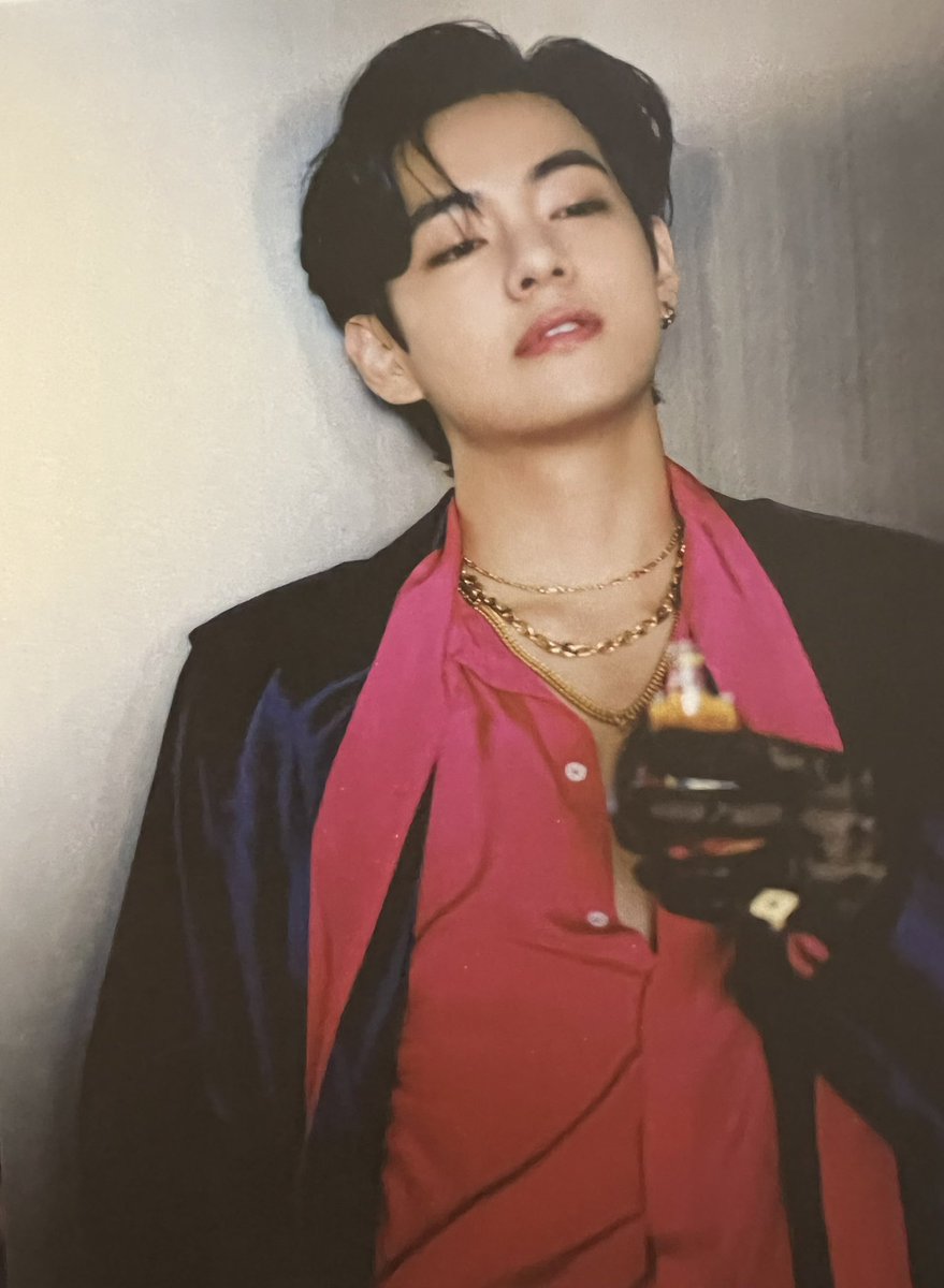 milessiabahce's tweet photo. guerre sanglante | #taejinau

dünyanın en büyük kumarhanesi venetian macao'da bulunan herkesin şüphesiz tek korkulu rüyası kim taehyungdu. seokjin ise kapanmamış bir hesabı için ona ulaşmaya kararlıydı. bunun için her şeyi yapardı, elini kana bulaması gerekse bile. https://t.co/2ad50QV2CR