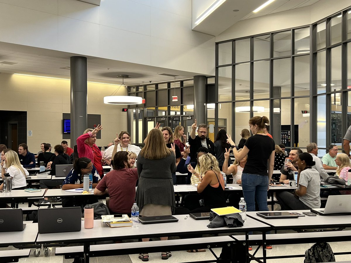 ONeal_FCPS's tweet photo. We tallied up the total years in education for the certificated teachers during this morningβs session, and FHS is representing OVER 2,031 years of experience in education! #FHSStrong @AP_Rumpf @CadetsPrincipal @FCPSMaryland https://t.co/qVXbZI4h27