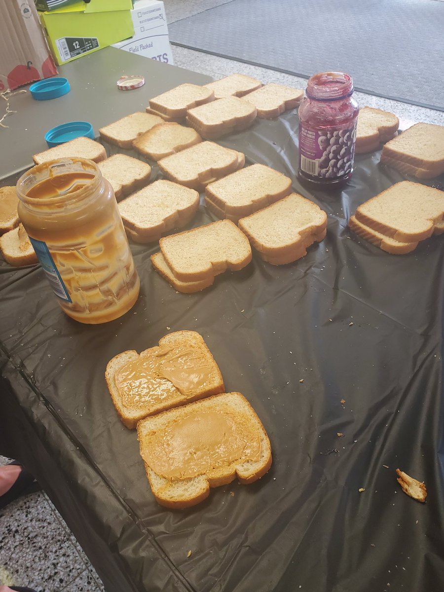 BethSorgini's tweet photo. Football team lunch. Sandwich assembly line. #methactonwarriors #trustrole https://t.co/1h1zvH99Tz