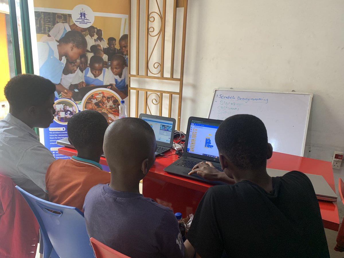 beethelighted's tweet photo. Day 1/10 of digital skills Bootcamp for kids completed ✅. I particularly love the enthusiasm and support these kids give to each other. Let’s continue learning. Hi guys, check out our work at @weareticnetwork ❤️ https://t.co/84ggK3v1yp