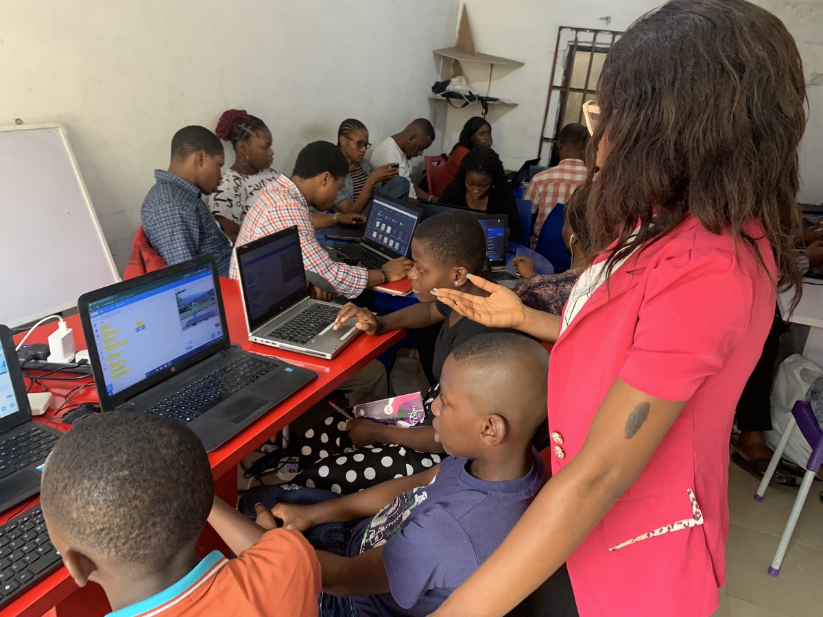 beethelighted's tweet photo. Day 1/10 of digital skills Bootcamp for kids completed ✅. I particularly love the enthusiasm and support these kids give to each other. Let’s continue learning. Hi guys, check out our work at @weareticnetwork ❤️ https://t.co/84ggK3v1yp
