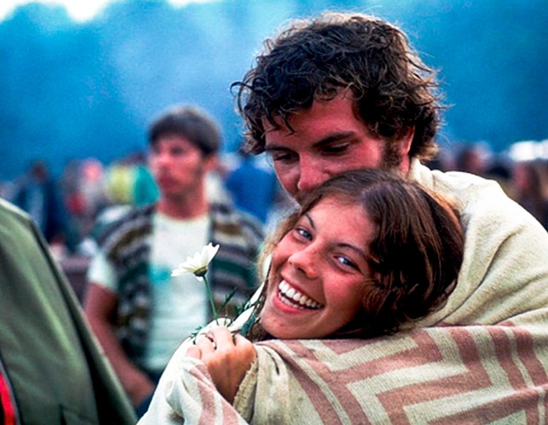 ImagenRetro's tweet photo. Un día como hoy pero de 1969, se llevaba a cabo el primer Festival de Woodstock, el cual pasó a la historia como posiblemente el festival más icónico de todos los tiempos.

Tres días de paz y música. ☮️🎸🎶 https://t.co/nCYrGaMvxC