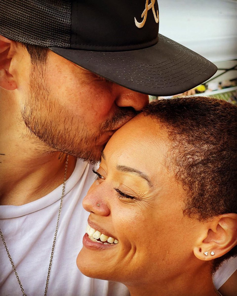 lbmannymontana's tweet photo. 7 years, 10 apartments, 3 homes, 2 countries, 100’s of flights, a baby…
And you still make me nervous 🥰
#adelfamarr https://t.co/EuWTe1XoHP