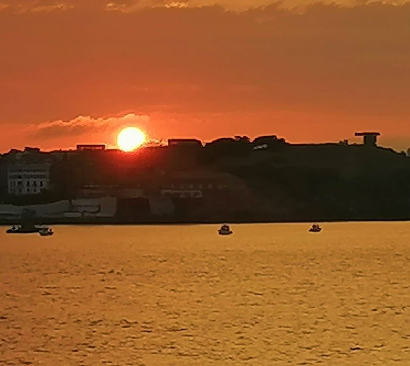 CuatroPI's tweet photo. Soñamos con colores que nos presta La Mar
✍️ Jordan Hoechlin
#Asturias #SummerSunsets @TurismoAsturias https://t.co/AiYRmPz3Wh