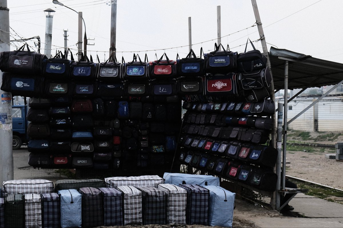 outskirts of Novosibirsk

#keepitsimple #urbanphotography #streetphotography #market #streetfashion #novosibirsk #fujifilm #photog #photography