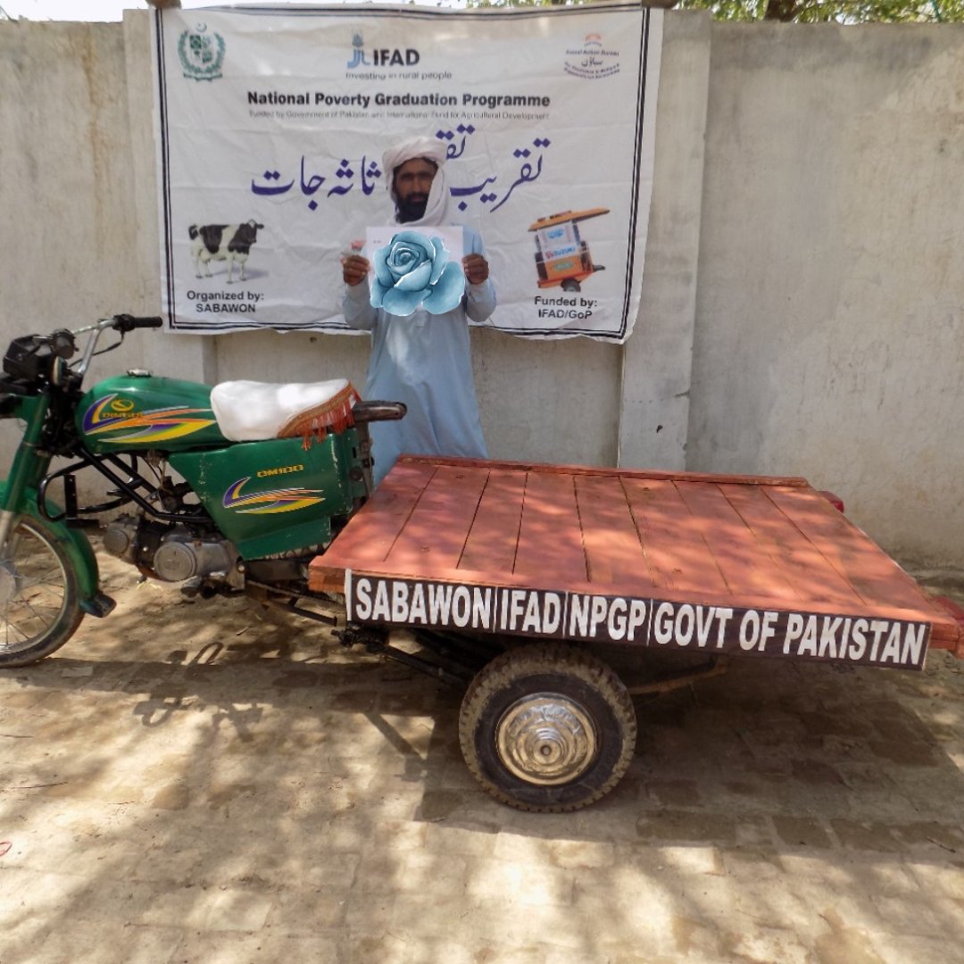 npgppk's tweet photo. #NPGP is helping increase poor rural people’s productive capacities through the provision of productive assets.
#SABAWON, our partner org. in district Tank transferred engine-driven loader rickshaws to 1⃣3⃣ ultra-poor families of UC Shah Alam.
@IFADSouthAsia @GovtofPakistan https://t.co/VxZZzGJ5Qj