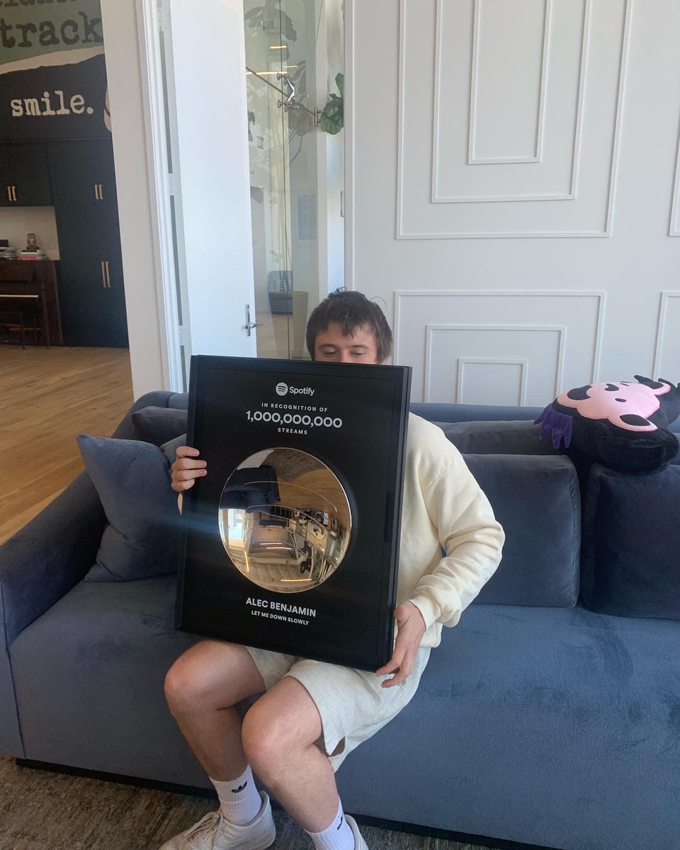 alecbenjamin tweet media