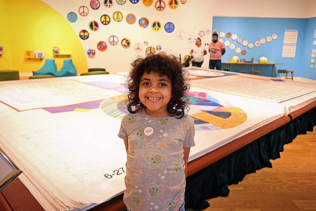 pagesforpeace's tweet photo. After seven weeks of inspiring peacemakers young and old across central MA, @fitchburgart has extended our exhibition of the Big Book through September 4th. 👏☮️ 

Be sure to stop by and learn about the project, turn a page, and experience the artwork of the Big Book! https://t.co/J7mOr1foFv