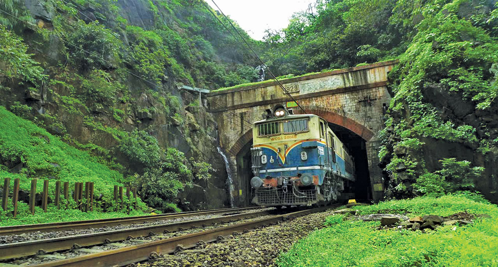 construction_ct's tweet photo. Tunnelling Advancements in INDIA
https://t.co/SSjxhaIfR4
#Tunnels #HCC #infrastructure #infrastructurenews #infrastructureupdates #constructionnews #infrastructureindustry #constructionupdates #architecture #engineering #technology #civilengineering #building #realestaste #road https://t.co/bUTDIyKe3b