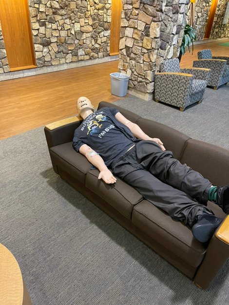 MirroParkview's tweet photo. The Sim Team ran simulations in conjunction with Huntertown Fire responding at PRMC Entrance 4. Trauma Ted always enjoys outings with his Simulation Family! #HealtcareSimulation https://t.co/NYNw90WLQG