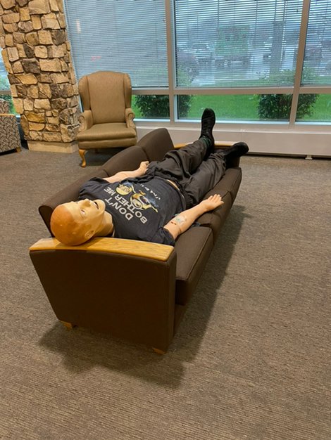 MirroParkview's tweet photo. The Sim Team ran simulations in conjunction with Huntertown Fire responding at PRMC Entrance 4. Trauma Ted always enjoys outings with his Simulation Family! #HealtcareSimulation https://t.co/NYNw90WLQG