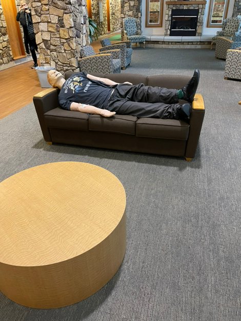 MirroParkview's tweet photo. The Sim Team ran simulations in conjunction with Huntertown Fire responding at PRMC Entrance 4. Trauma Ted always enjoys outings with his Simulation Family! #HealtcareSimulation https://t.co/NYNw90WLQG