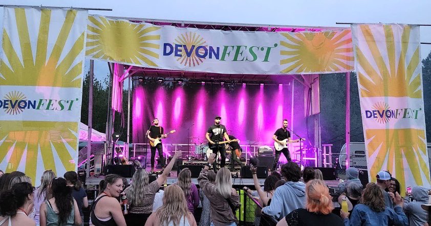 Red19Entertain's tweet photo. DEVONFEST! We loved hosting such an exciting, crazy fabulous event, canβt wait until next year!! #DevonFest #SummerConcerts https://t.co/Wb5UVtd65r