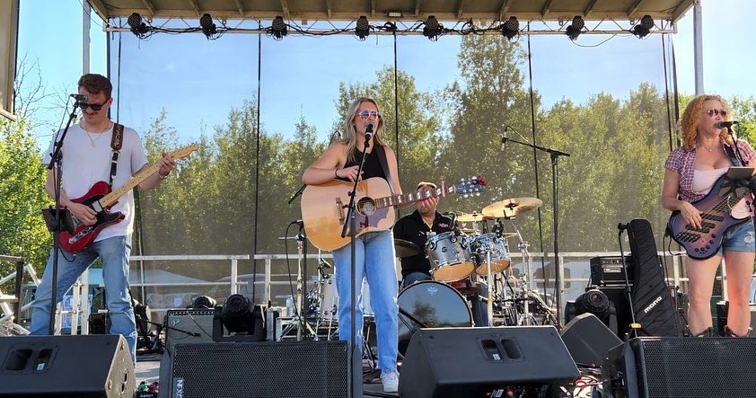 Red19Entertain's tweet photo. DEVONFEST! We loved hosting such an exciting, crazy fabulous event, canβt wait until next year!! #DevonFest #SummerConcerts https://t.co/Wb5UVtd65r