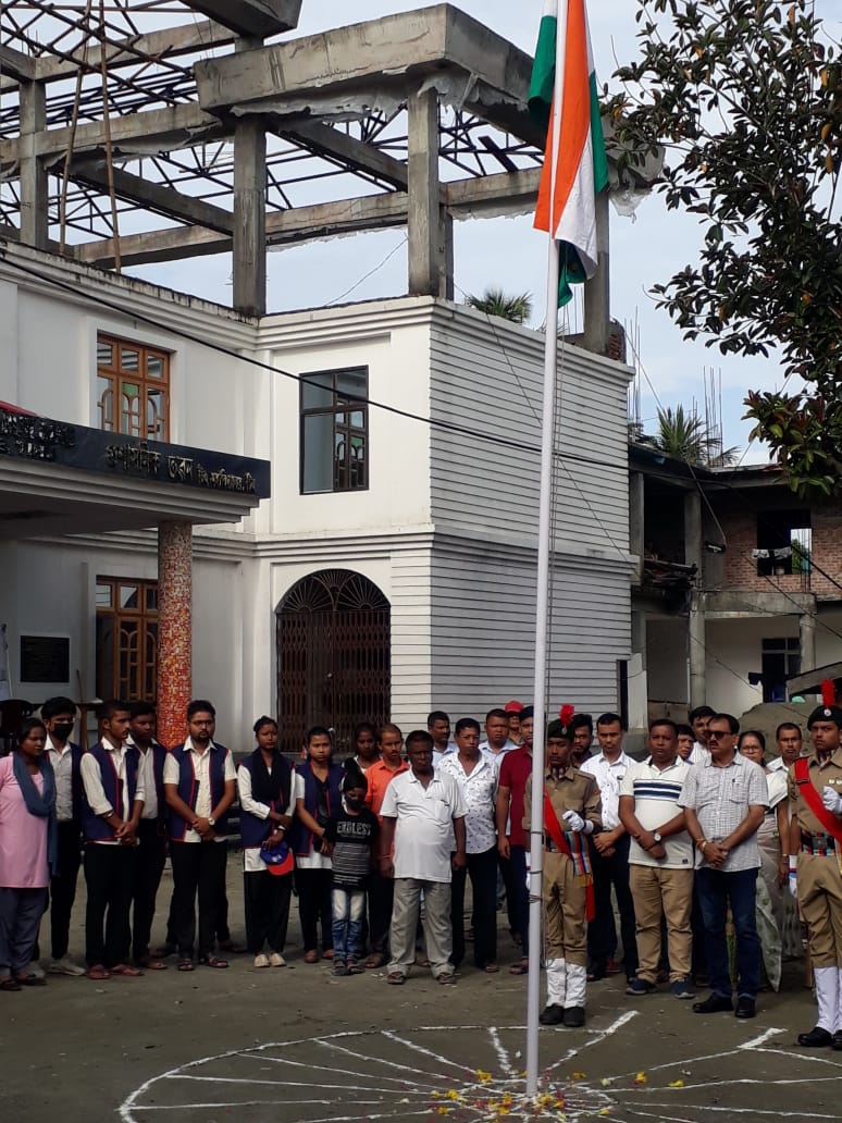 NSSTihuCollege's tweet photo. NSS, Tihu College Unit, Assam observes 76th Independence Day. To celebrate #AzadiKaAmritMahotsav Plantation programme was also been taken @_NSSIndia @nss_rdguwahati @YASMinistry https://t.co/dwqD4YCiYO