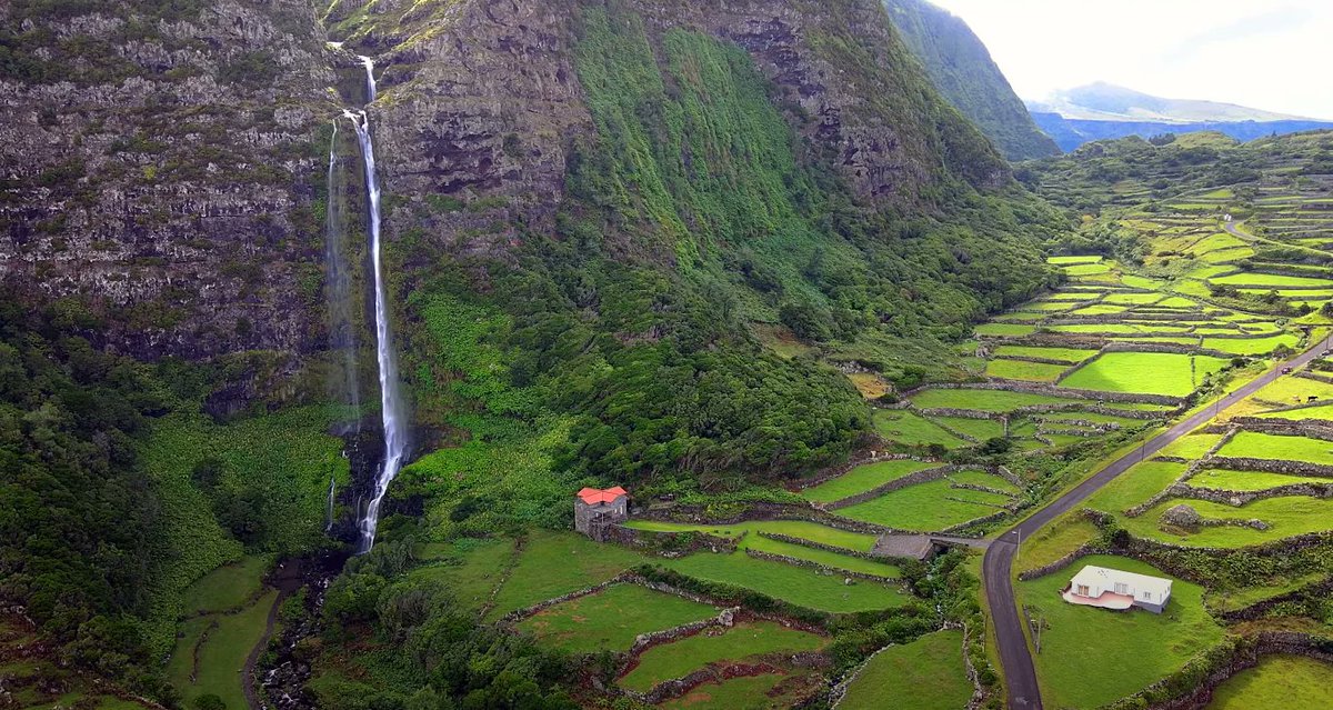 CasaBrisa's tweet photo. #house by a #waterfal in the #Azores #portugal #nature #discover #explore #travel #visit #retweet #Like #Beautiful #saveourplanet https://t.co/0ec2LHU5fi