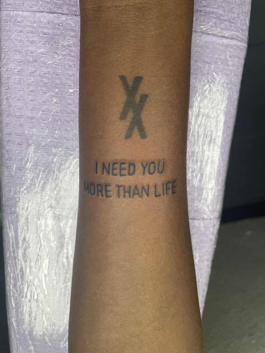 karliejay24's tweet photo. I’ve been wanting to get this already for the past couple of weeks but kept waiting. After this weekend, it solidified it even more for me. EST, @machinegunkelly I need you more than life. https://t.co/KhJMNn5Up3