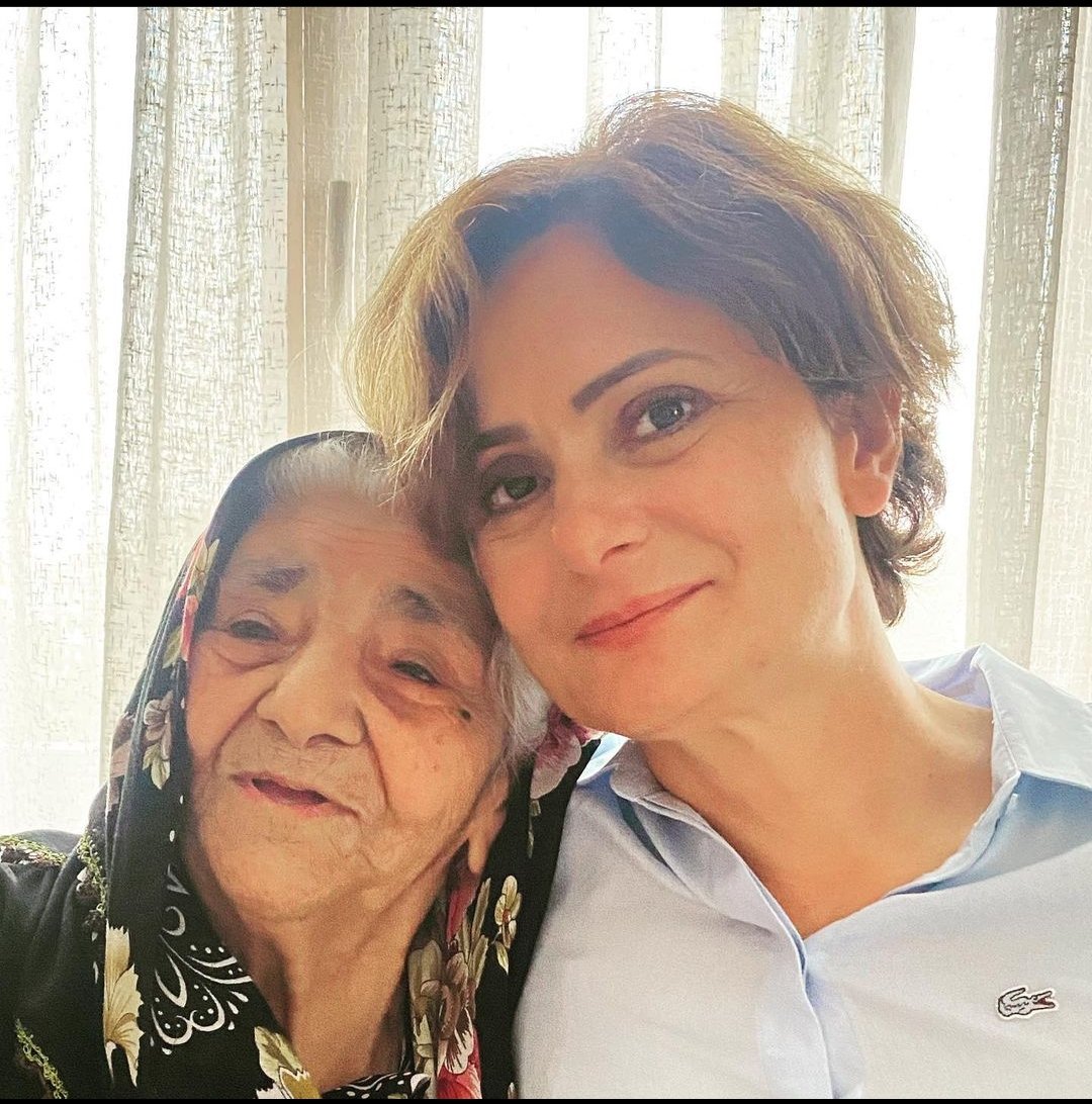 Meryemce_34's tweet photo. #SedatPeker aylardır yığınla suçlama, yığınla suç ve suçlu ifşa ediyorken hakkında ne yalanlama var, ne de açılmış bir dava. #CananKaftancıoğlu'nun ağzından çıkan her sözcüğe dava açılması sizi de çok düşündürmüyor mu? Annemin deyimiyle
#CananCandır
#CananBizimdir https://t.co/RB41uykHlQ