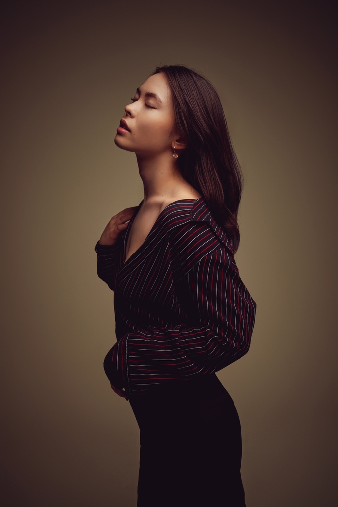 elmererana's tweet image. Solace - with Rebecca P of Numa .  #Portraits in #studio at #studioluma in #yyc .  #ocfportraits #photography #flash #yycmodels #newmodel #freshface