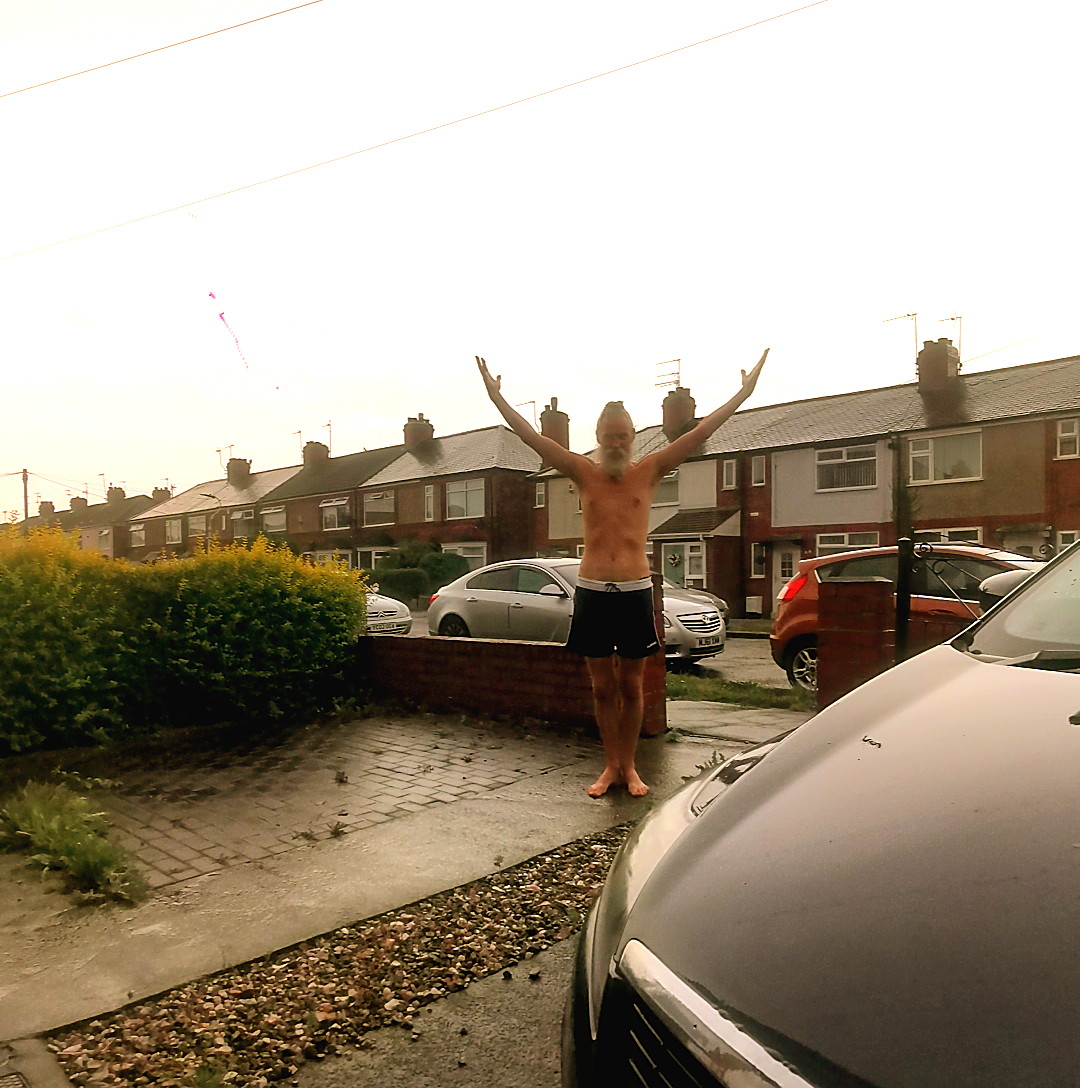 joncampling's tweet photo. Finally...
I'm #rainbathing in #hull lol #thunderstorms https://t.co/Yf6bDT8qX2