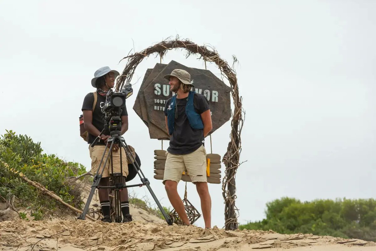 VisualimpactSA's tweet photo. Yet again another great season of @survivor_sa done and dusted with gear provided by Visual Impact! 

Here is camera assistant Qhama, one of our academy alumni members with his reality team.

#survivor #survivorsa #realitytv #gameshow #ac #cameraassistant #cameraoperator #soundie https://t.co/yPUxFlApXz