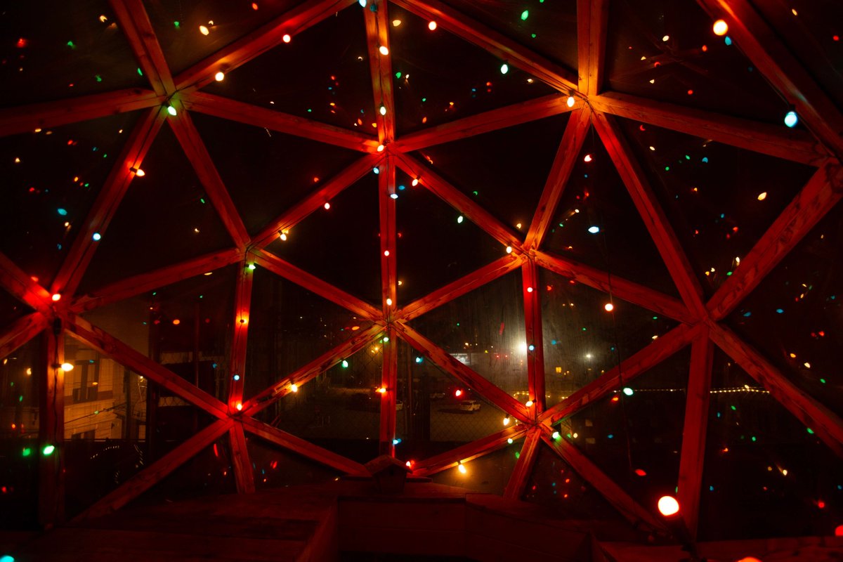 Glow up at Smokestack this week
✴️Thirsty Thursday Open Mic, 8 pm
✴️Friday: Cirque Du Buque Drag Cabaret, 10 pm, $15
✴️Saturday: Latin Night ft. DJ Papi, 8:30 pm
#nightlife #openmic #livemusic #dragshow #latinmusic
#reggaeton #salsa #bachata #dubuque #iowa #smokestack