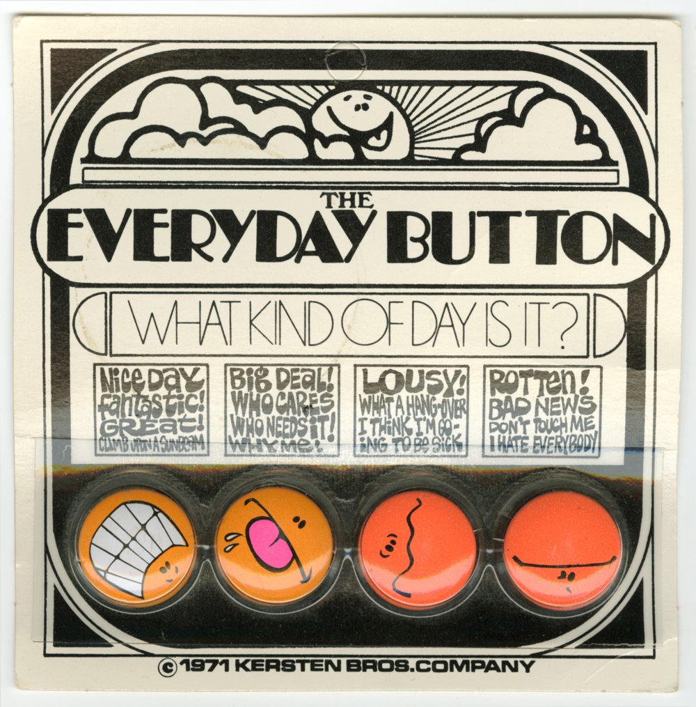 Pre emoji 1971 pin buttons. This packaging is cute.

#design