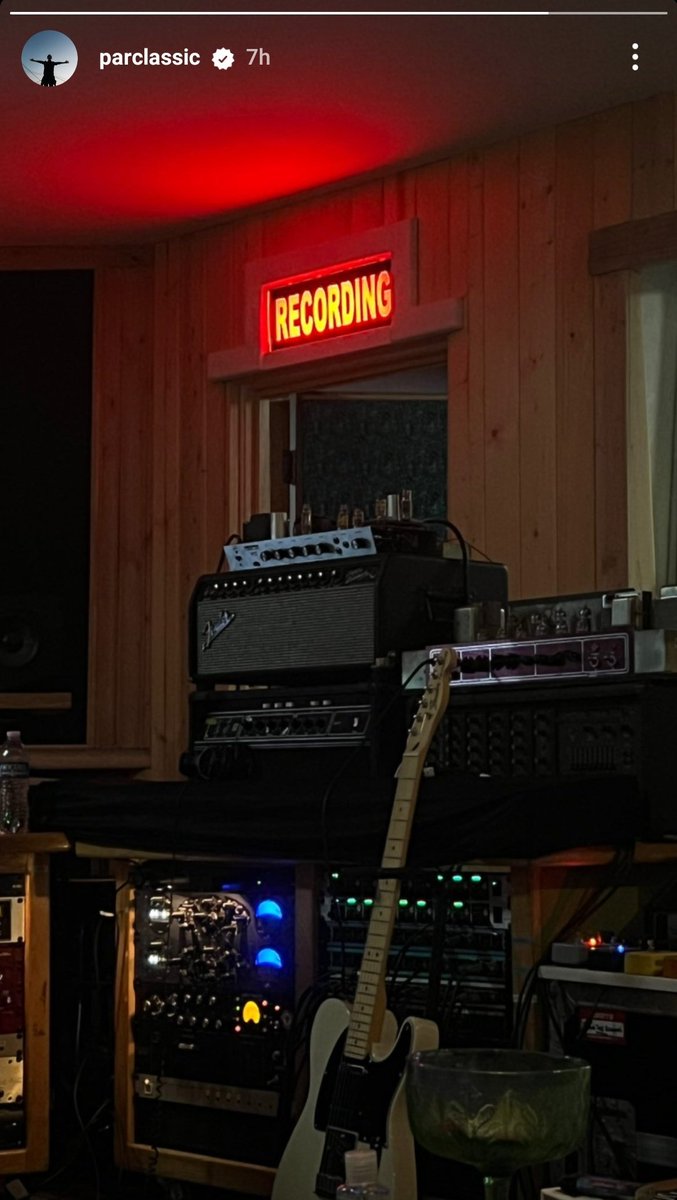 woosungnet's tweet photo. The Rose in the studio recording the songs for HEAL.

my heart is so happy just knowing this. COMEBACK ALBUM IS ALMOST HERE #THEROSE https://t.co/Ory4Azr5OM